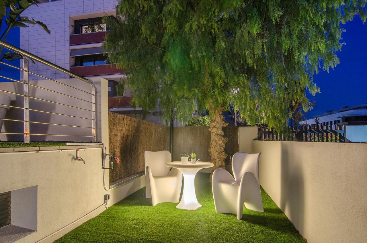 Sitges Spaces Garden Paradise 3 Bedroom, 3 Bathroom, Huge Private Garden-Terrace, Pool- Sleeps Up To 8 Extérieur photo
